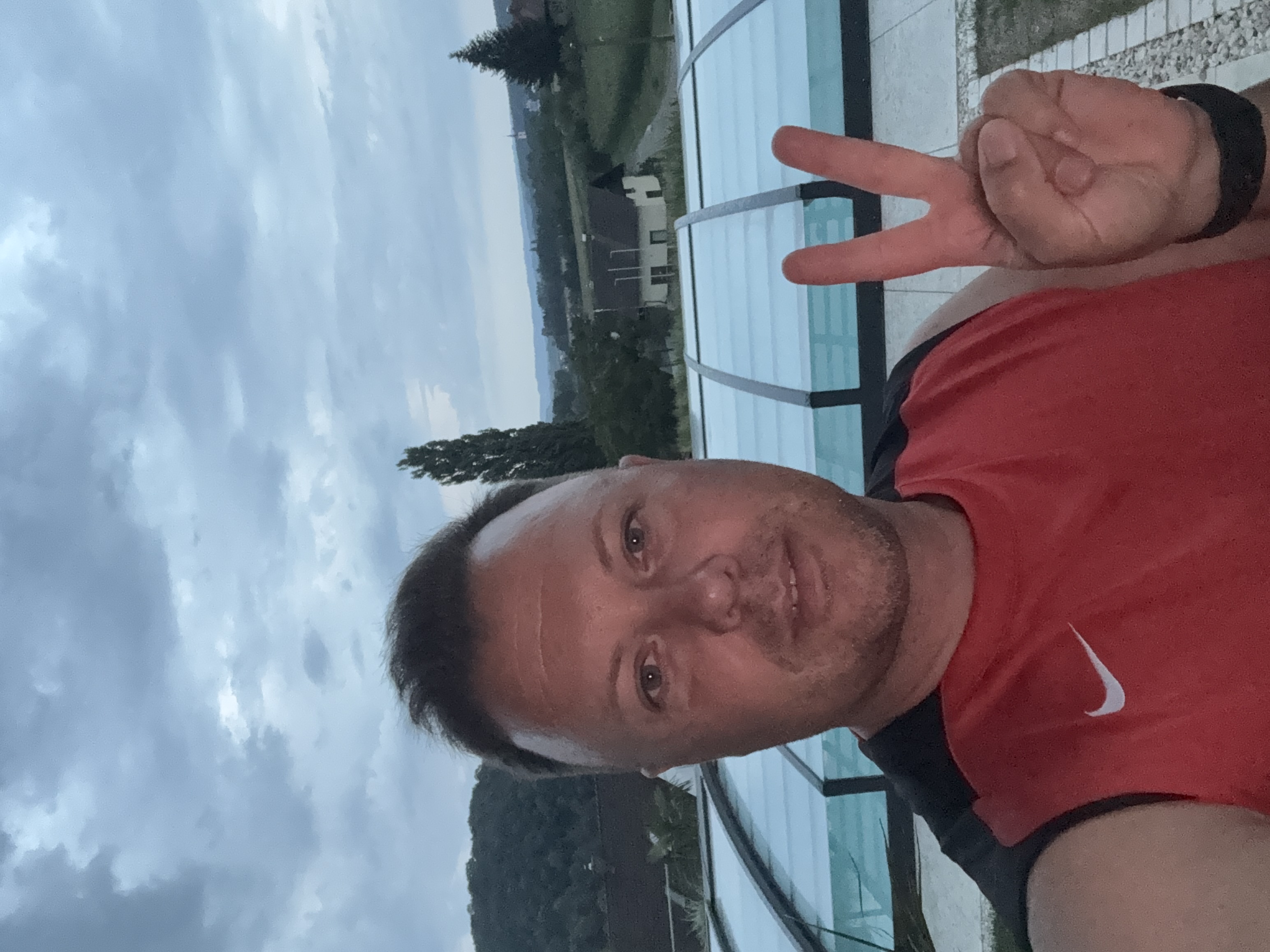 Traveler v-sign photo 19