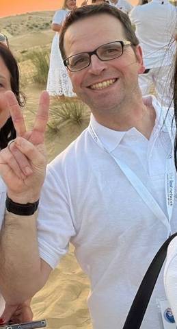 Traveler v-sign photo 15