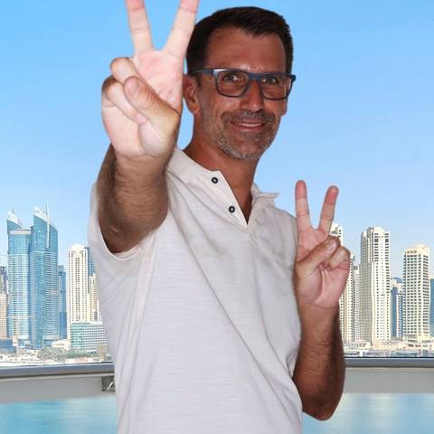 Traveler v-sign photo 24