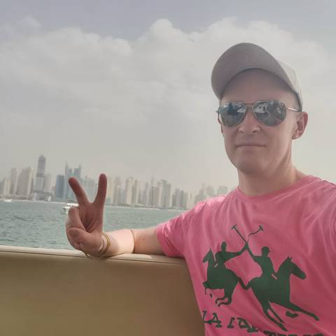 Traveler v-sign photo 30